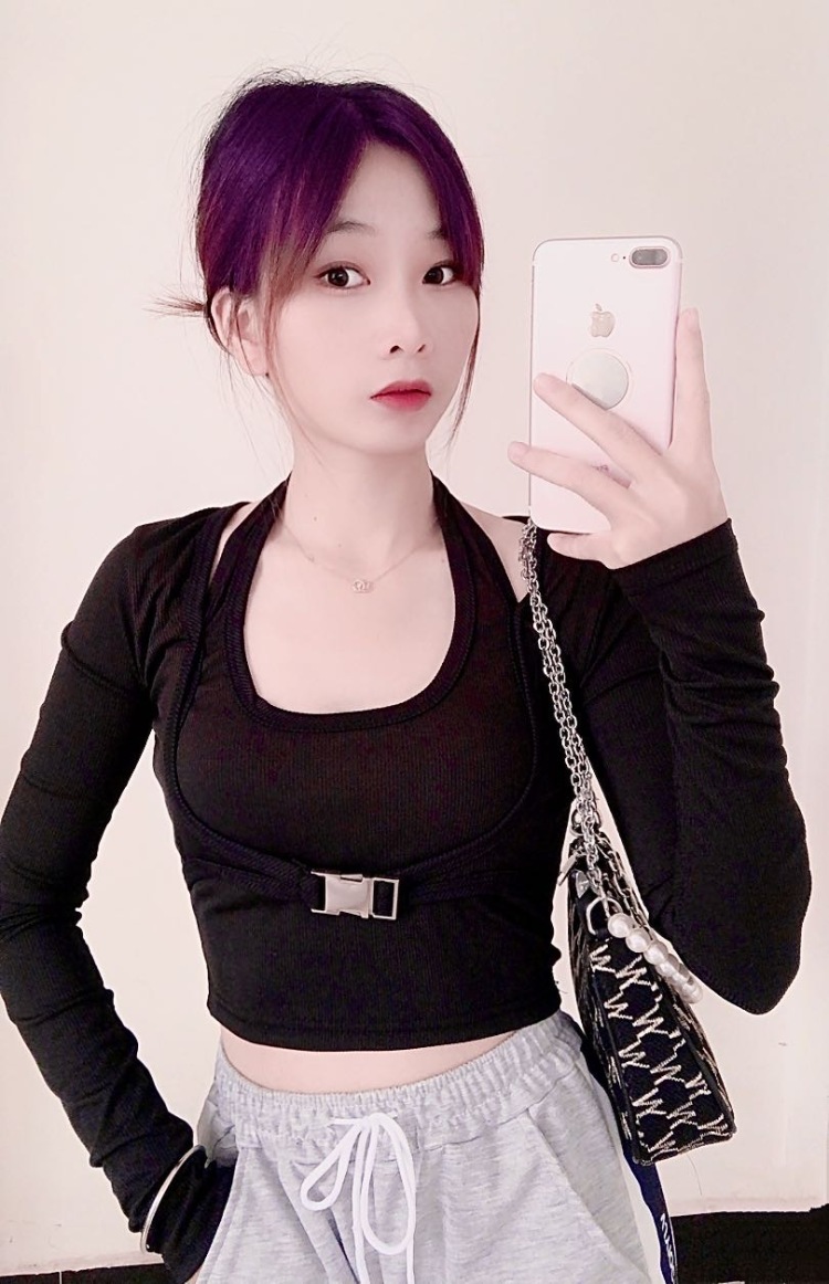 ꪶꪮꪜꫀ⁵²⁰sym🍓-广东省·东莞市·寮步镇--爱好拍照~p图，出图快，接买家秀，寄拍，衣服，饰品，帽子都可以