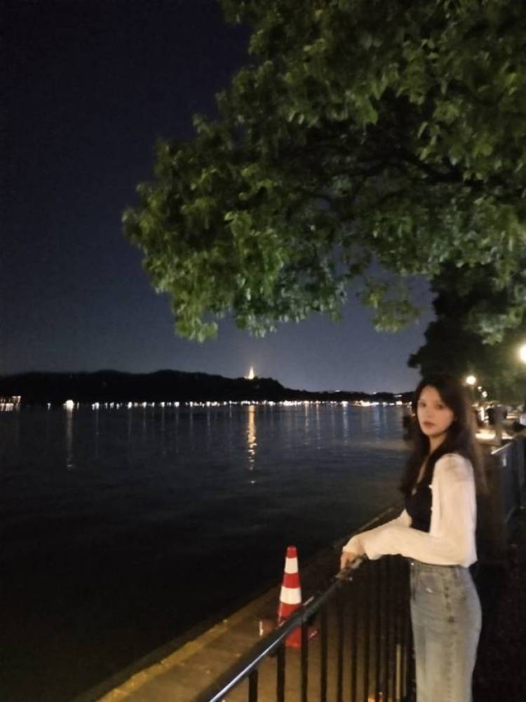 我要变温柔-浙江省·丽水市·莲都区--身高170体重105鞋码38
会p图,诚信合作
接寄拍,买家秀~