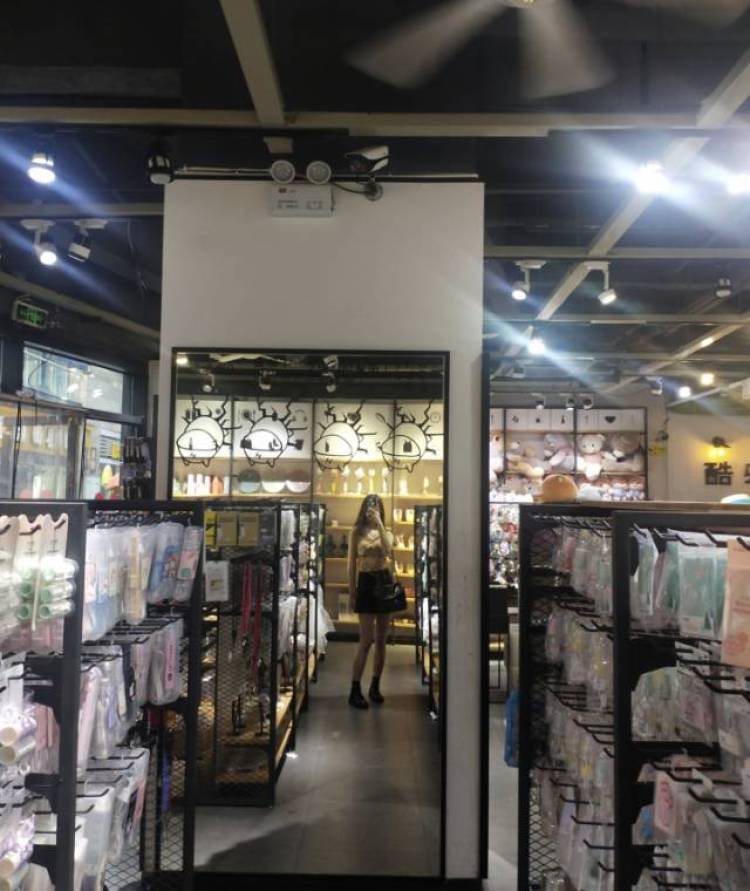 我要变温柔-浙江省·丽水市·莲都区--身高170体重105鞋码38
会p图,诚信合作
接寄拍,买家秀~