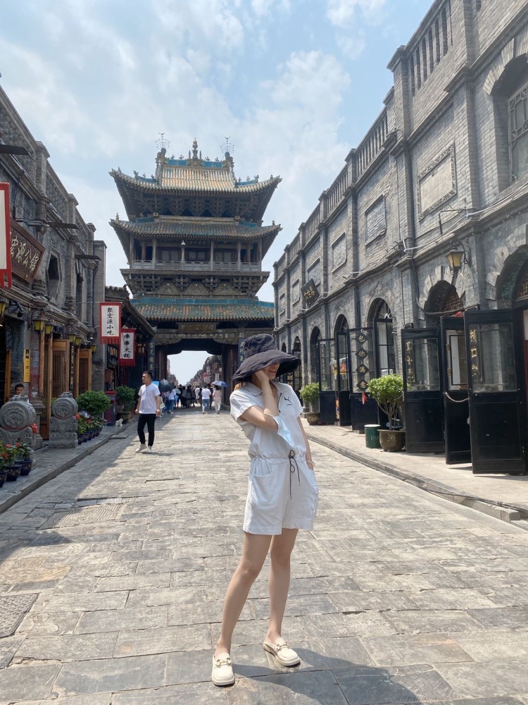 Luvian      🤍-辽宁省·大连市·中山区--身高165 体重98 适合多种风格  服装 首饰 可以修图 爱好拍照。寻找靠谱合作
