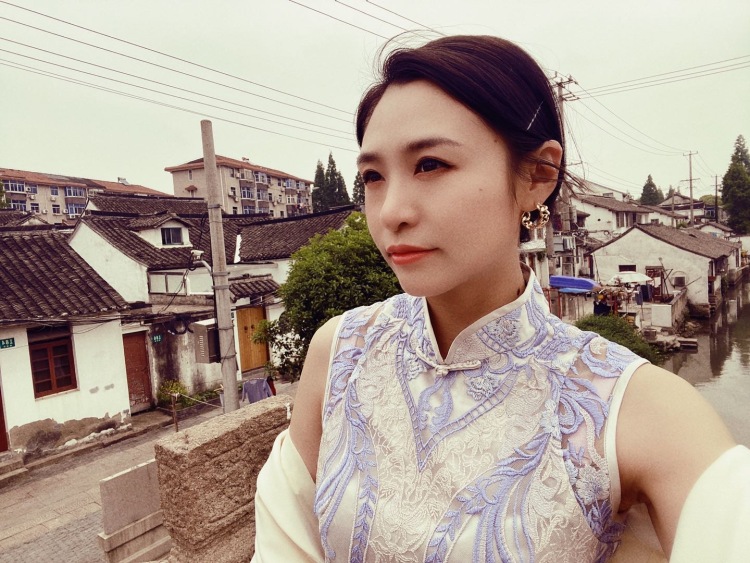 Luvian      🤍-辽宁省·大连市·中山区--身高165 体重98 适合多种风格  服装 首饰 可以修图 爱好拍照。寻找靠谱合作