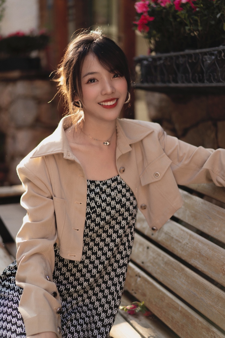 🐱黑貓不緊張-云南省·昆明市·五华区-27135198 -本人喜欢臭美 爱拍照 衣架子 喜欢买衣服。注重穿搭。会穿搭 会P图 镜头感十足