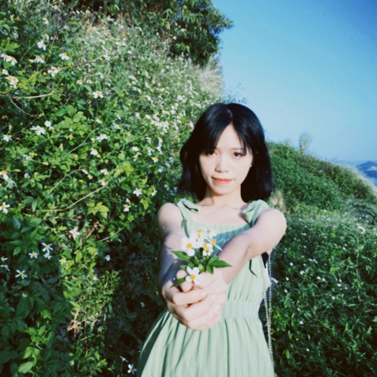 樱井洋子-广东省·肇庆市·德庆县-抖音  快手  ***  b站-接各种寄拍，衣服鞋子包包饰品都可，各种风格都驾驭得住，出片快且高清