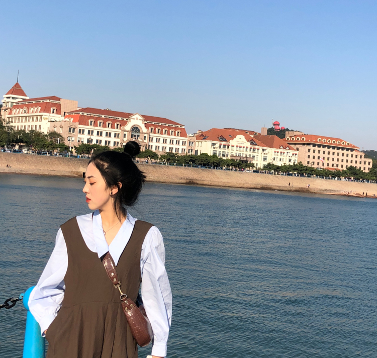 -GAP-宁夏回族自治区·银川市·金凤区-抖音 微博 ***-170/114🚶♀️
风格 中性 休闲 韩系 (除洛丽塔之类除外)都可