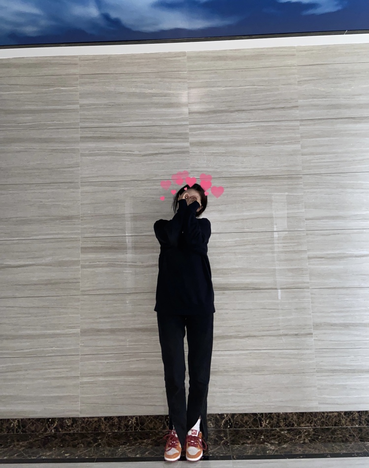 -GAP-宁夏回族自治区·银川市·金凤区-抖音 微博 ***-170/114🚶♀️
风格 中性 休闲 韩系 (除洛丽塔之类除外)都可