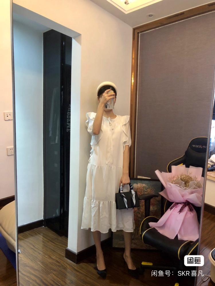 Stella-广东省·珠海市·香洲区--大家好!我是stella
身高163cm
体重42kg
年龄25
接寄拍,买家秀,会p图,擅长拍照.风格多变.
艺名:希凡欧尼
身份:素人带货
