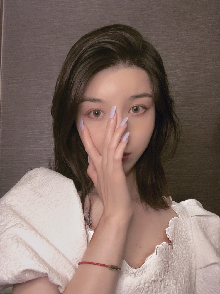 Stella-广东省·珠海市·香洲区--大家好!我是stella
身高163cm
体重42kg
年龄25
接寄拍,买家秀,会p图,擅长拍照.风格多变.
艺名:希凡欧尼
身份:素人带货