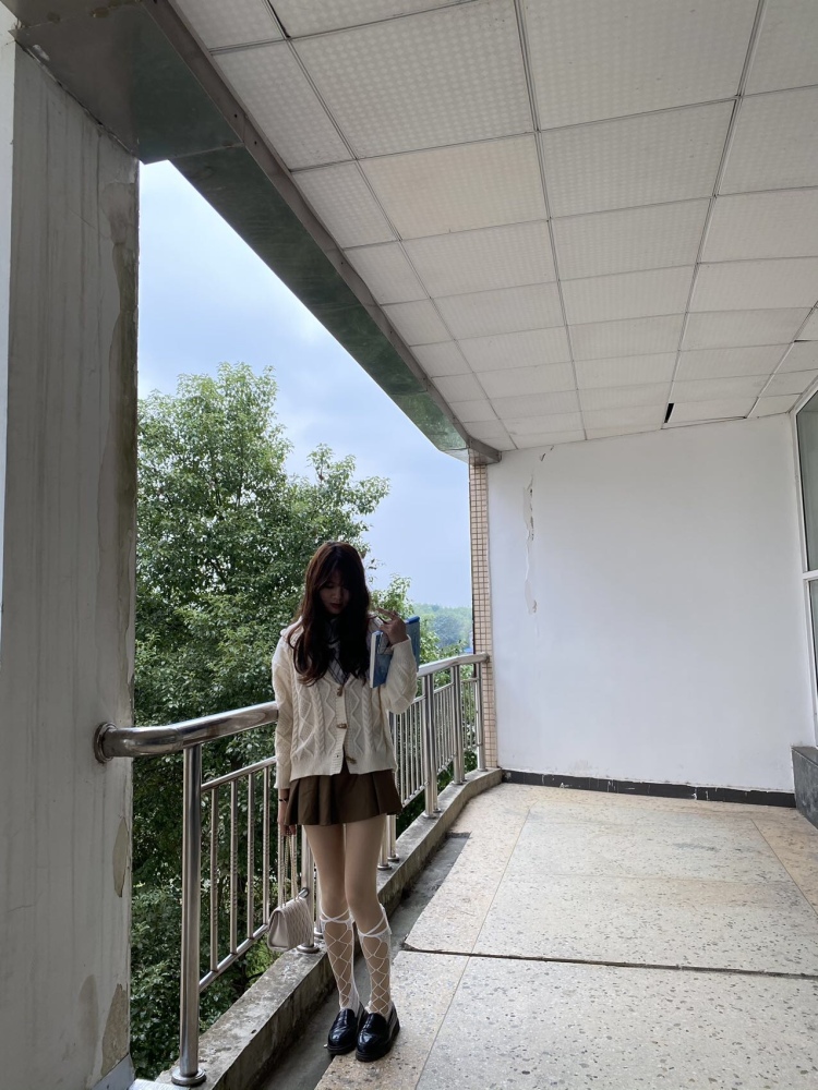 白泽子-湖南省·永州市·零陵区--身高172体重51公斤接寄拍，我很好的，如果是其他我适合的也可以商量