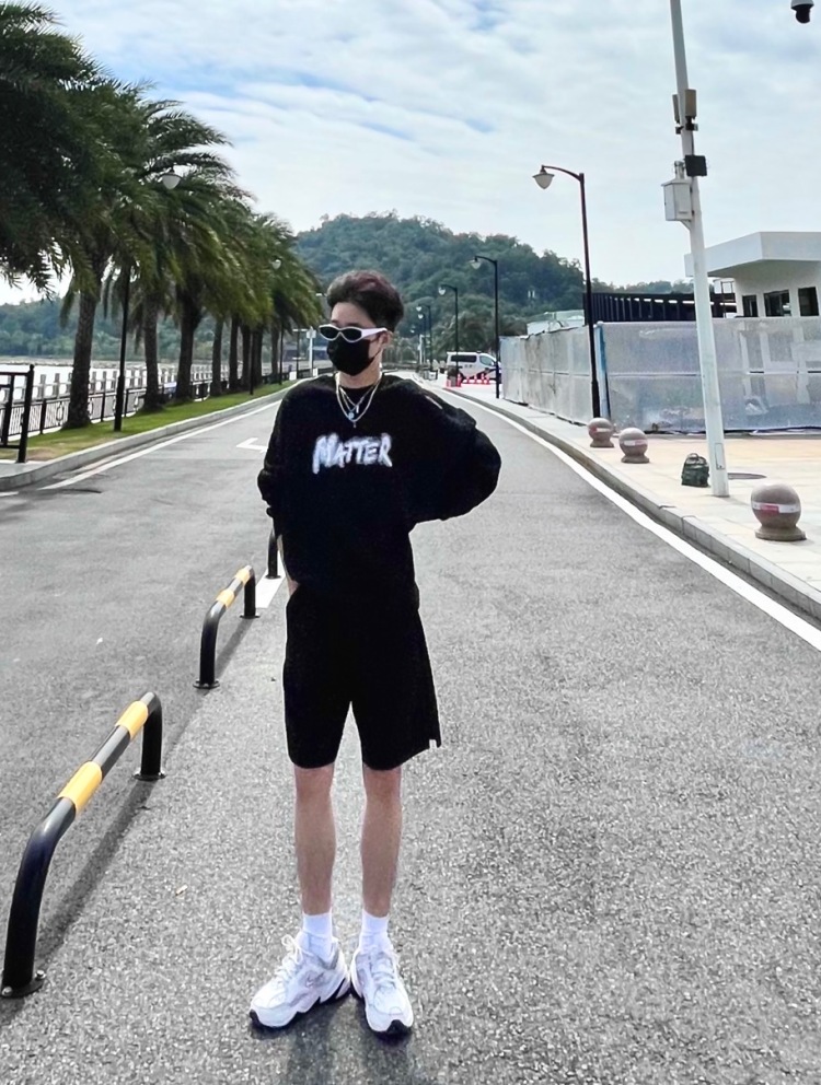 Cold-广东省·广州市·白云区--冬天要来了，素人接寄拍，不收费，想白嫖点衣服穿穿，走的清爽干净路线，有需要的老板滴滴滴，谢谢！！