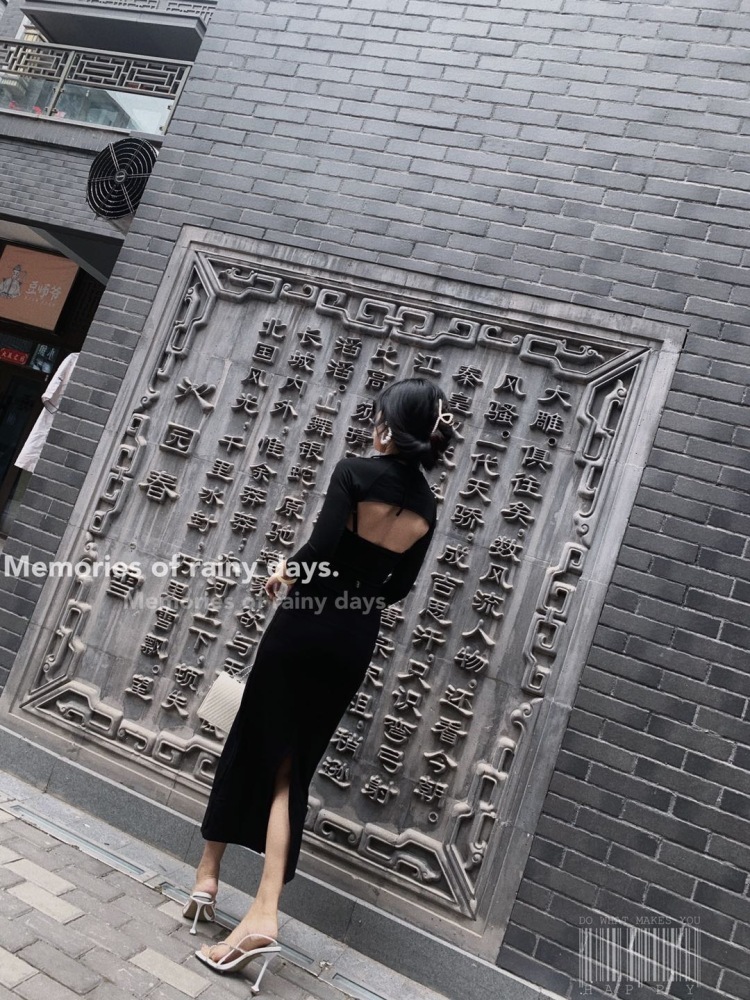 玉蔚兒-YUWEIER-山西省·晋中市·榆次区--做过五年以上服装,平时主要拍照衣服提高效率,接单模特. 拍摄服装. 饰品 鞋子 效率高
