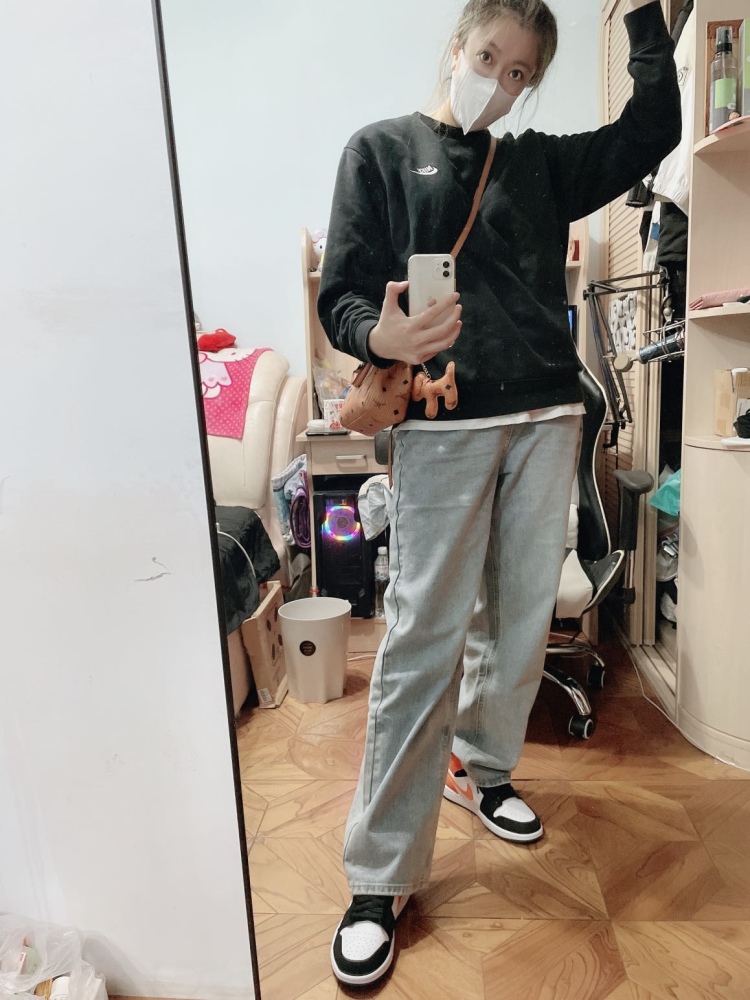 张璐怡-黑龙江省·鹤岗市·向阳区--买家秀 短视频 寄拍 身高176 体重65kg 穿搭比较酷的风格 出图快