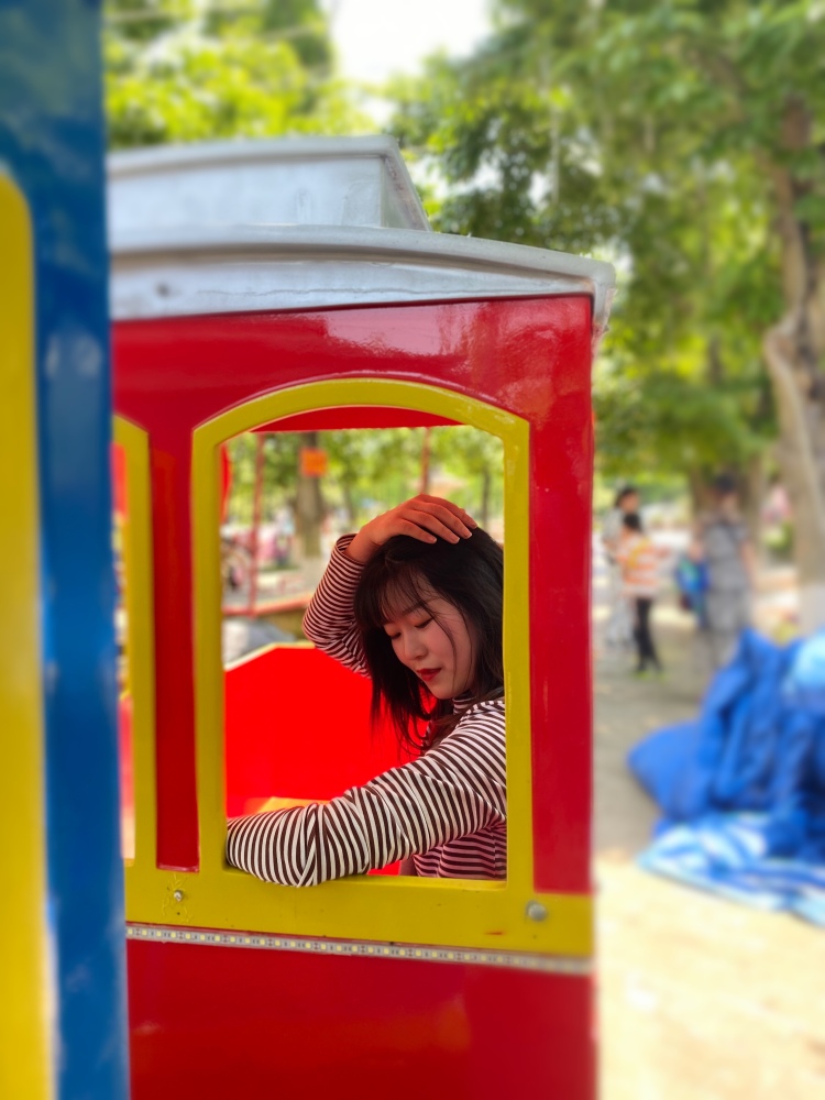 A游润-湖南省·娄底市·新化县-抖音,***-我是个平凡的女孩,身高160体重48公斤,喜欢自拍、旅游等,积极乐观向上,喜欢充实的生活,也会接一些主持活动,平时喜欢买买买,现想把买买买发展成一项生活技能,可接买家秀
