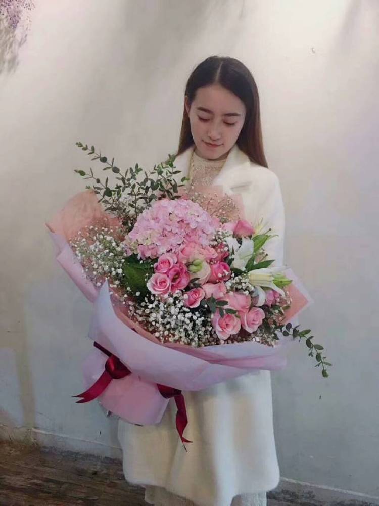秋秋妹-重庆市·重庆市·渝北区-抖音 知乎 -身高158
体重45
接寄拍 会p图 爱拍照
宝妈一枚