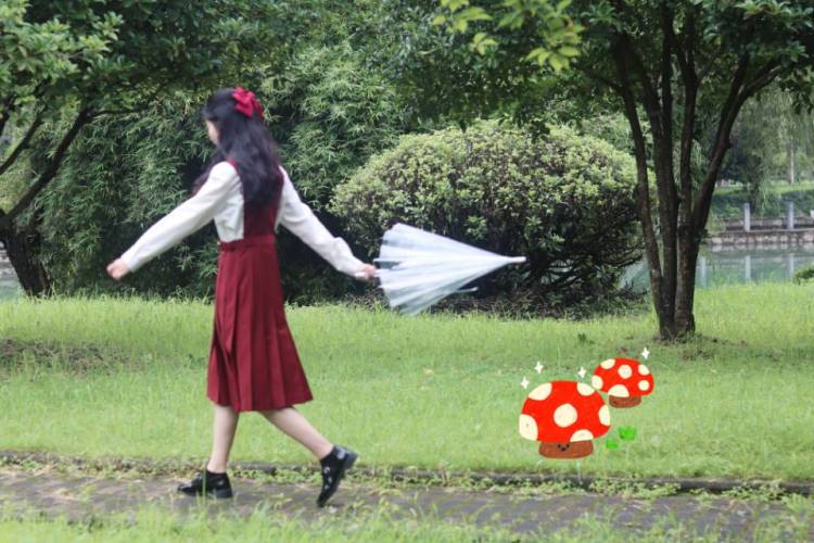 天空是白的-浙江省·杭州市·余杭区-抖音,微博-年龄23岁,身高161cm,体重90斤,时间自由,爱拍照,会P图,接寄拍,买家秀,探店打卡。