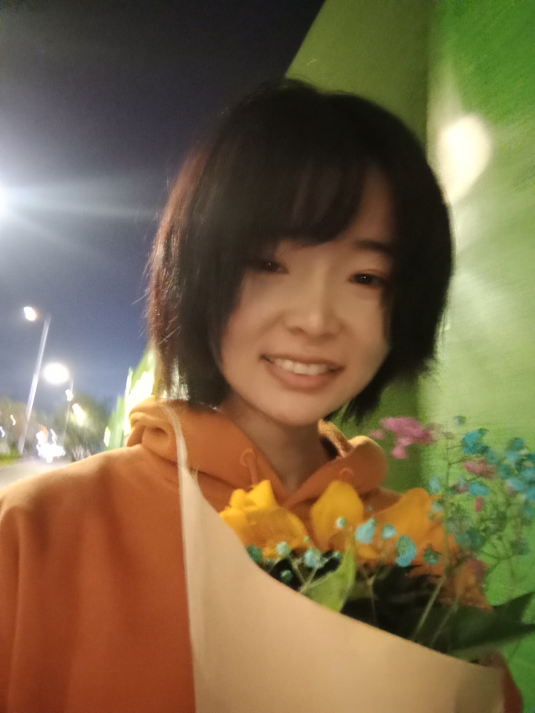 ᝰꫛꫀꪝ⁵²º-宁夏回族自治区·银川市·兴庆区-抖音-我的特长是,我会画画,才艺嘛比较搞笑,讲笑话还比较拿手!
职业:少年篮球教练
兴趣爱好:唱歌,做饭
梦想:开个甜品屋
接单范围:买家秀,免费试用,寄拍等