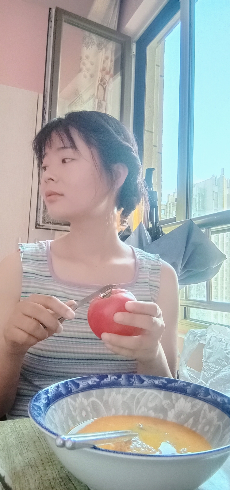ᝰꫛꫀꪝ⁵²º-宁夏回族自治区·银川市·兴庆区-抖音-我的特长是,我会画画,才艺嘛比较搞笑,讲笑话还比较拿手!
职业:少年篮球教练
兴趣爱好:唱歌,做饭
梦想:开个甜品屋
接单范围:买家秀,免费试用,寄拍等