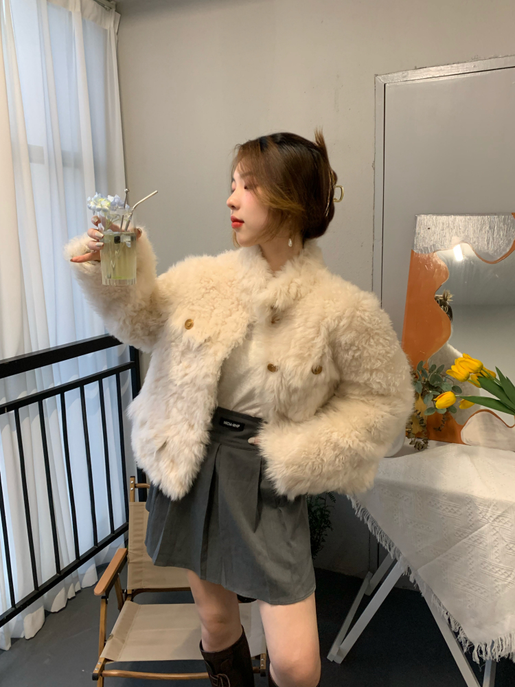 心上妹妹-浙江省·杭州市·滨江区-快手-自由模特 可接寄拍 主要风格是韩风,慵懒风和温柔气质风.包修图拍摄,出图快.感兴趣的商家可以联系我