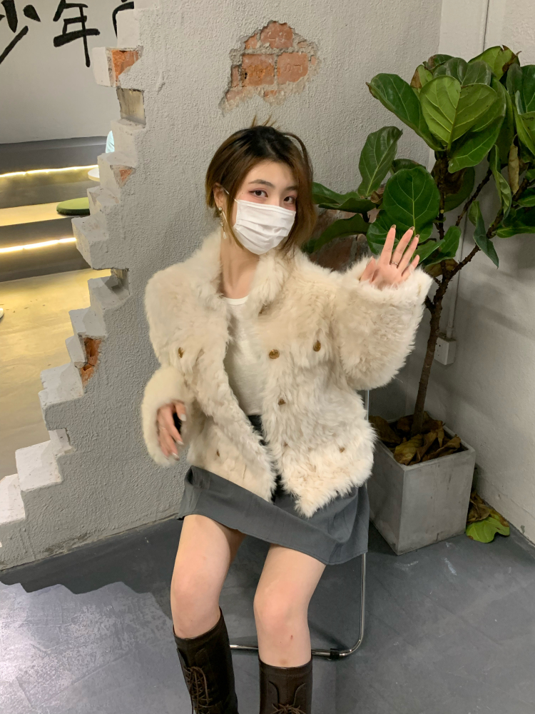 心上妹妹-浙江省·杭州市·滨江区-快手-自由模特 可接寄拍 主要风格是韩风,慵懒风和温柔气质风.包修图拍摄,出图快.感兴趣的商家可以联系我