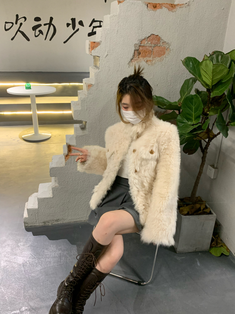 心上妹妹-浙江省·杭州市·滨江区-快手-自由模特 可接寄拍 主要风格是韩风,慵懒风和温柔气质风.包修图拍摄,出图快.感兴趣的商家可以联系我