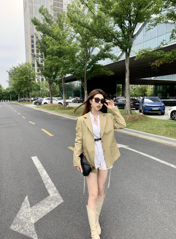 心上妹妹-浙江省·杭州市·滨江区-快手-自由模特 可接寄拍 主要风格是韩风,慵懒风和温柔气质风.包修图拍摄,出图快.感兴趣的商家可以联系我