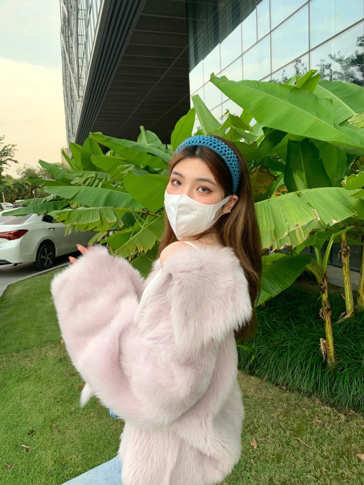心上妹妹-浙江省·杭州市·滨江区-快手-自由模特 可接寄拍 主要风格是韩风,慵懒风和温柔气质风.包修图拍摄,出图快.感兴趣的商家可以联系我