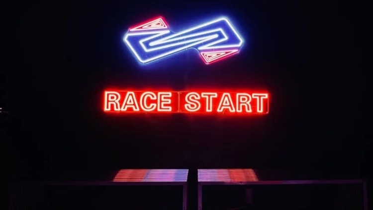 荒野求生探索先行者🙉-上海市·上海市·黄浦区--我们是上海Endless Racing，主营赛车模拟，寻找优质达人来我们店铺进行探店活动，拍摄优质探店视频，撰写探店文案，发布到抖音！