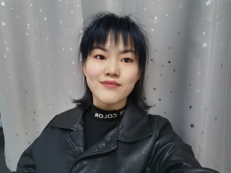 咕噜咕噜-陕西省·西安市·新城区-抖音微博知乎***快手B站-新人一个 自由职业 爱好跳舞 唱歌 也会偶尔发抖音短视频 买家秀模特都可