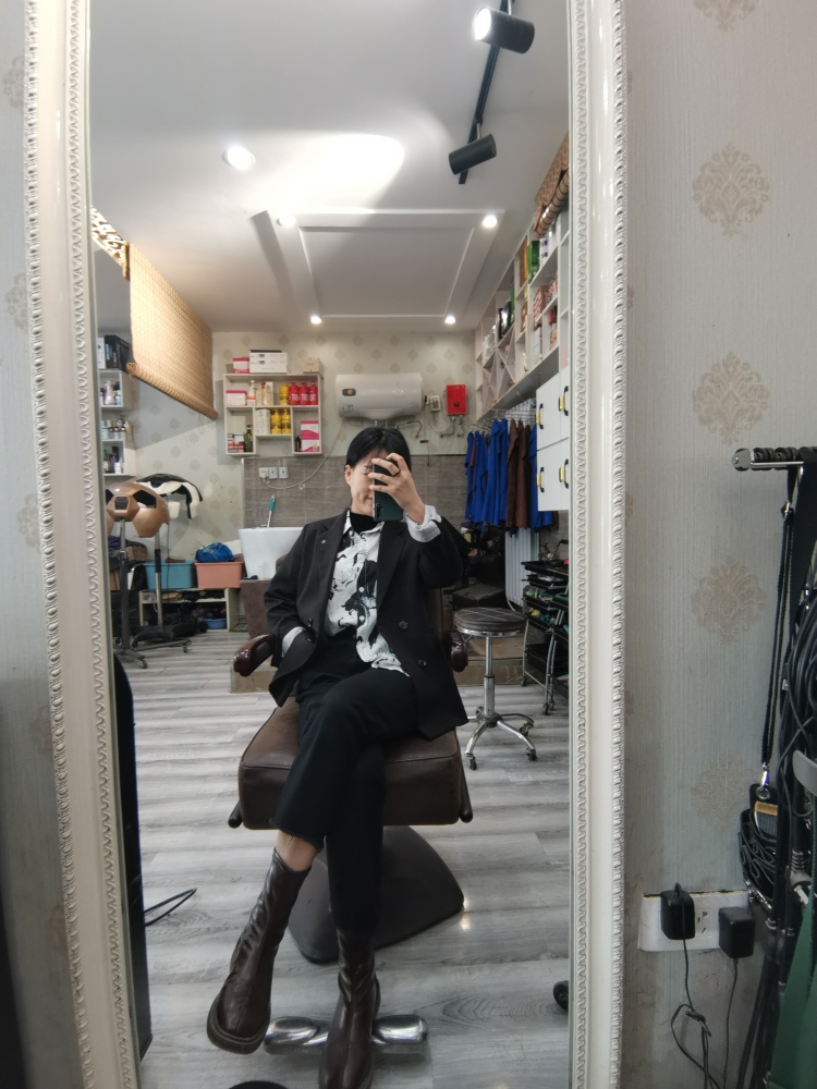 咕噜咕噜-陕西省·西安市·新城区-抖音微博知乎***快手B站-新人一个 自由职业 爱好跳舞 唱歌 也会偶尔发抖音短视频 买家秀模特都可