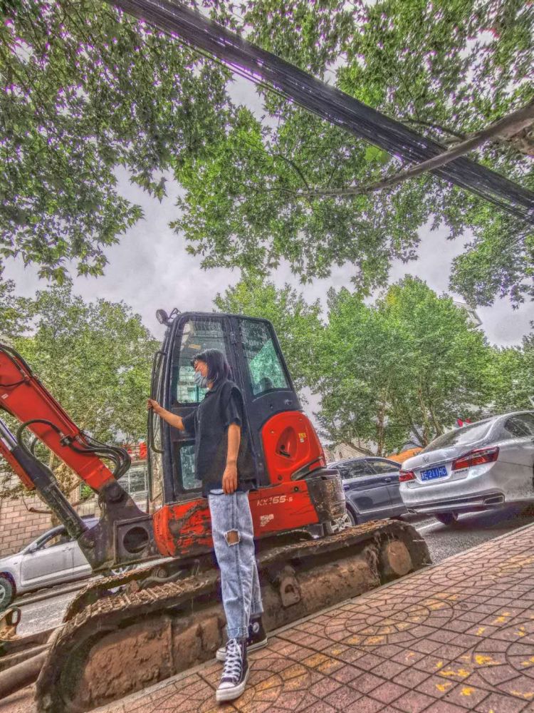咕噜咕噜-陕西省·西安市·新城区-抖音微博知乎***快手B站-新人一个 自由职业 爱好跳舞 唱歌 也会偶尔发抖音短视频 买家秀模特都可