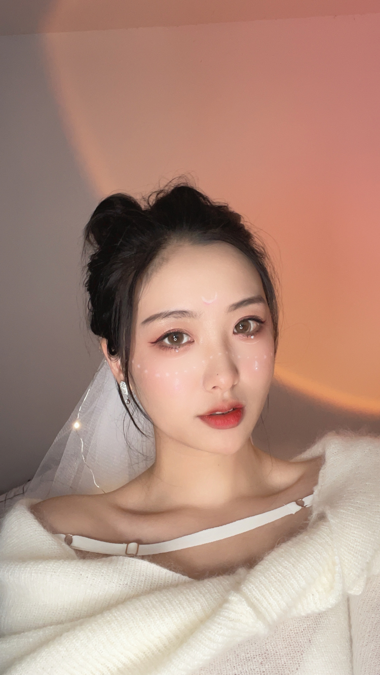 A 米修米修💕-浙江省·金华市·磐安县-微博 抖音 *** -接寄拍 有寄拍经验 淘宝拍图经验 微博粉丝6000 + 高级ins 风 韩风 各类饰品 首饰