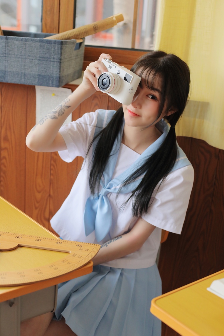 鬼鬼-四川省·成都市·成华区--接寄拍 各种风格 什么都可拍 拍照技术p图技术都不错 长相中等偏上 身材也是中等偏上