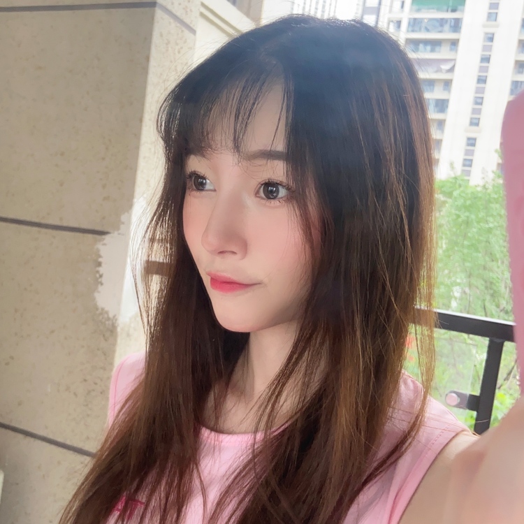 鬼鬼-四川省·成都市·成华区--接寄拍 各种风格 什么都可拍 拍照技术p图技术都不错 长相中等偏上 身材也是中等偏上