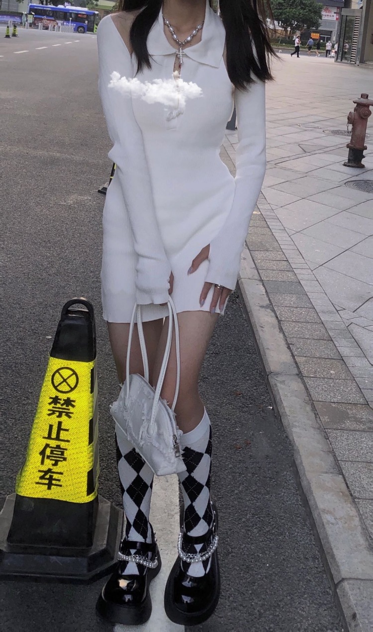 Tabooキ-广东省·中山市·小榄镇-抖音/***/快手-我的兴趣爱好可以说是爱拍照，然后喜欢玩穿搭会化妆，我想就是接单，接一下寄拍呀，合作一下 好物分享好物种草都可以