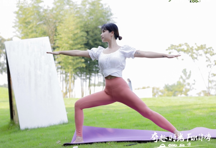 Eva黎-浙江省·杭州市·西湖区-微博-我是瑜伽老师，也很爱健身，微博：26万➕接寄拍，探店，种草等各类通高，我会P图，图片质感很好，请大家多多关照！