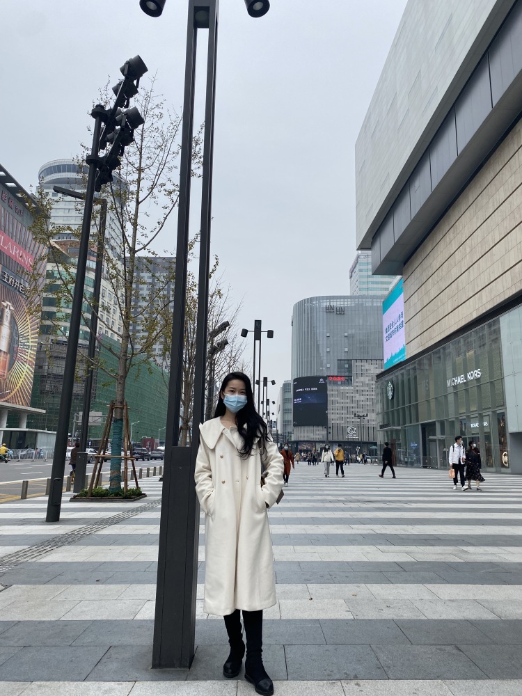 ROCKNA _nana-湖南省·怀化市·通道侗族自治县-抖音lo-职业:舞蹈老师
性格:活泼开朗~
年龄:25
兴趣爱好:舞蹈,健身,看书,旅游~
拍照风格多样化,可甜可冷 ~