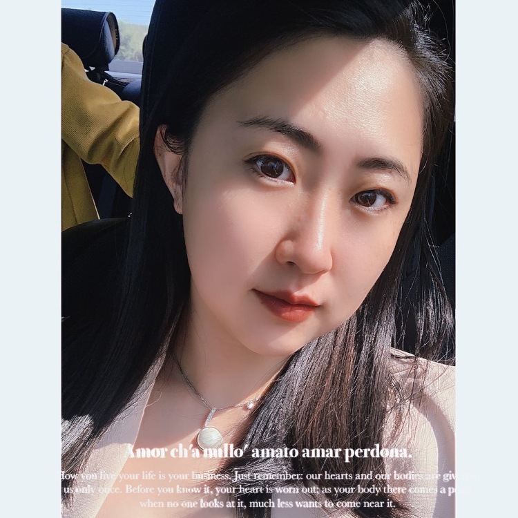 吕小花永远18 -辽宁省·葫芦岛市·绥中县-抖音-可拍摄多种风格服饰,可出视频,会化妆,修图,剪辑视频,出图速度快