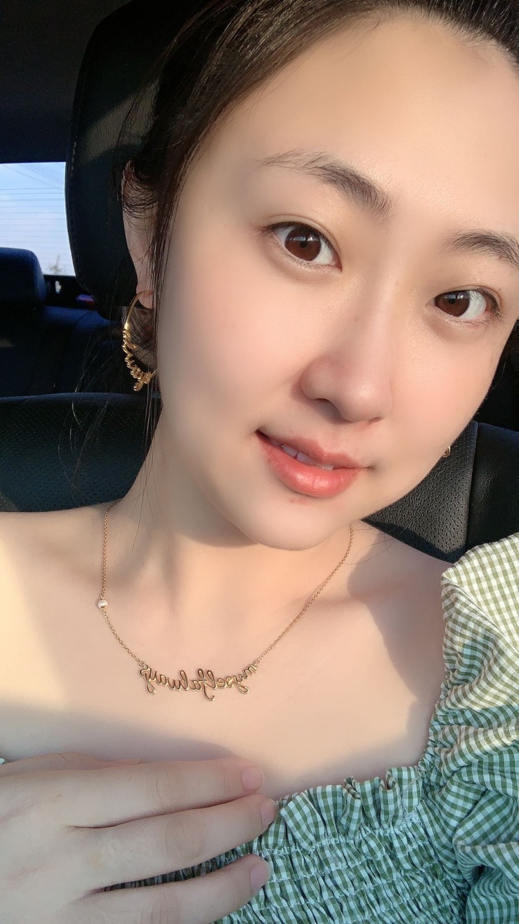 吕小花永远18 -辽宁省·葫芦岛市·绥中县-抖音-可拍摄多种风格服饰,可出视频,会化妆,修图,剪辑视频,出图速度快