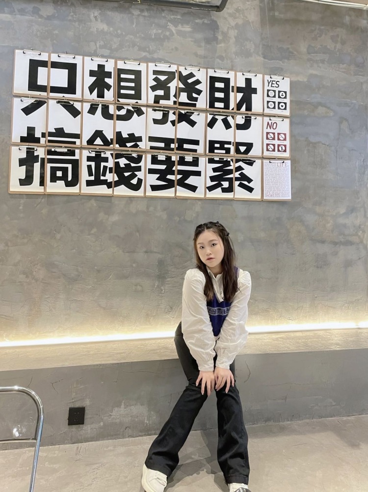 z-湖南省·株洲市·芦淞区--本人舞蹈老师,接寄拍,会p图和牌照!
希望能有愿意和我合作的商家哦!