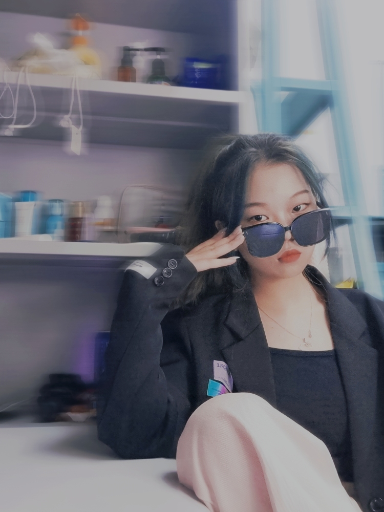 Shirley Jovi-江苏省·常州市·武进区--平时喜欢拍照和化妆，希望通过做寄拍模特来做自己喜欢的事，另外可以分享自己的生活日常
