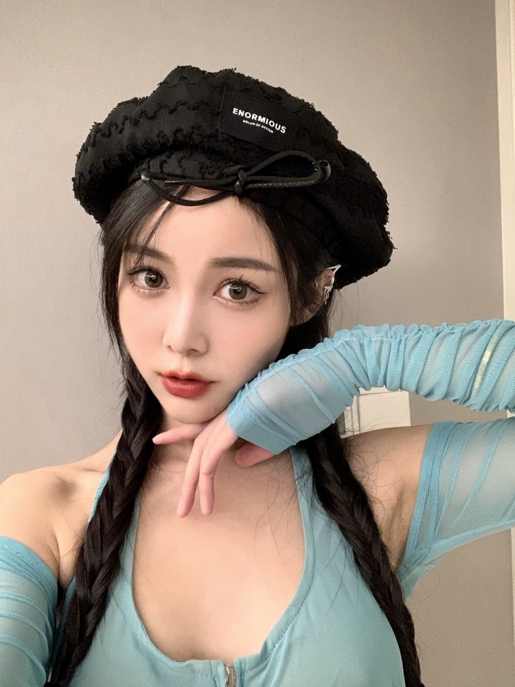 小彩林-江苏省·南京市·浦口区-微博 ***-日常喜欢探店打卡,服饰搭配~擅长拍照修图,审美在线哦~身高170、体重98,有五年模特经验~