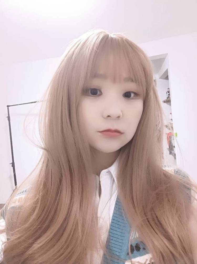 杨小胖-上海市·上海市·嘉定区-***-身高161,体重100斤。爱好摄影,可以做测评(已在做);探店;服装寄拍;开箱测评,会拍照,会视频,会简单剪辑。积极不啰嗦,做到甲方满意为止,可长期合作。