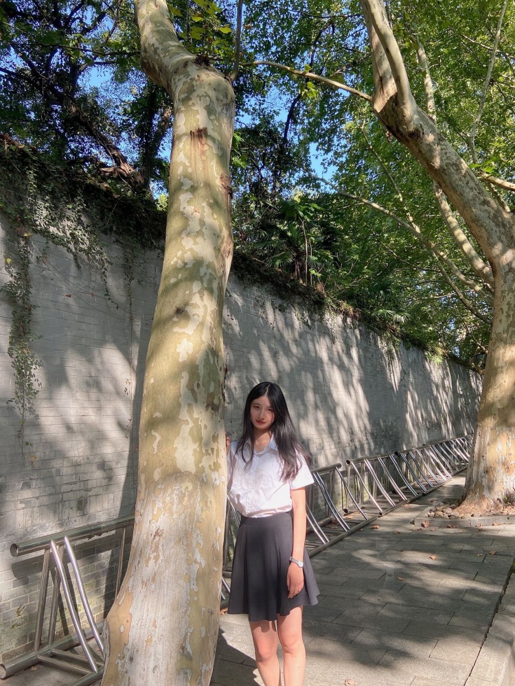 Xinyue Wong.-上海市·上海市·松江区--身高160cm 体重42kg
大二在校生 平时喜欢拍照
希望可以接寄拍单