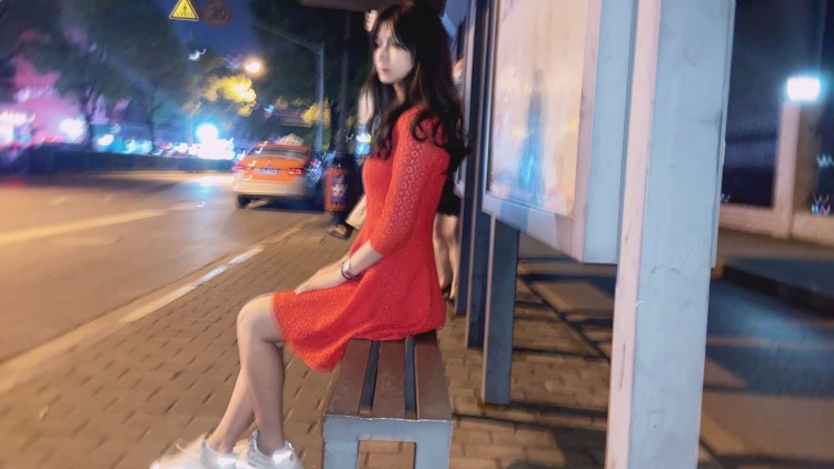 Xinyue Wong.-上海市·上海市·松江区--身高160cm 体重42kg
大二在校生 平时喜欢拍照
希望可以接寄拍单