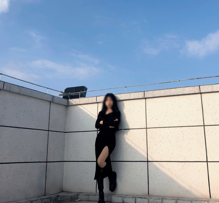 🥷-四川省·德阳市·罗江区--身高165体重93。爱好拍照，穿搭。可以接寄拍首饰衣服 等等，