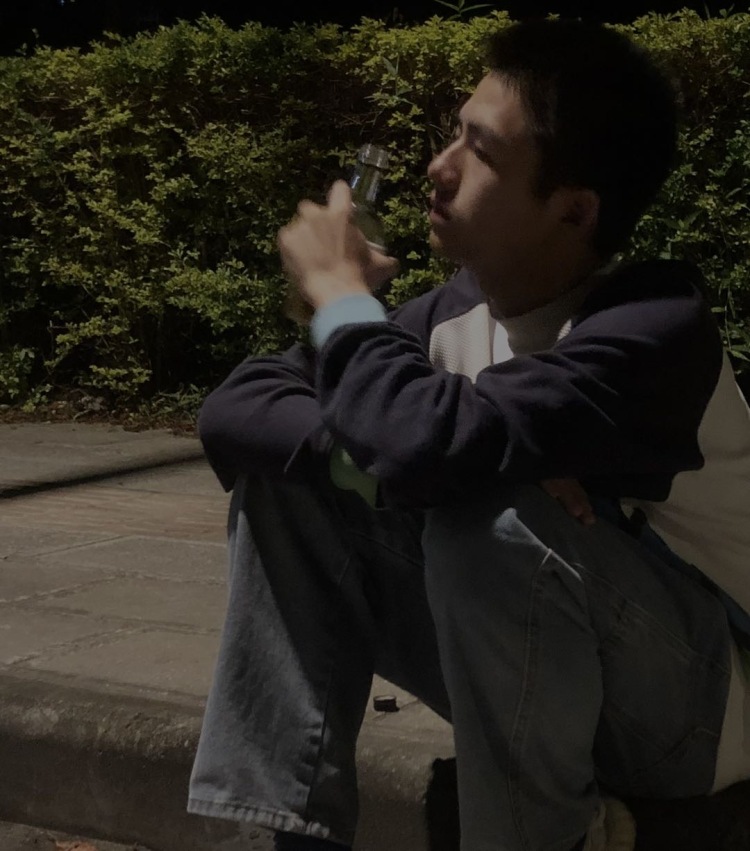 xxx🌻-广东省·深圳市·福田区--身高176 体重116 可以尝试一切风格 有过一定的基础 赚赚零花钱