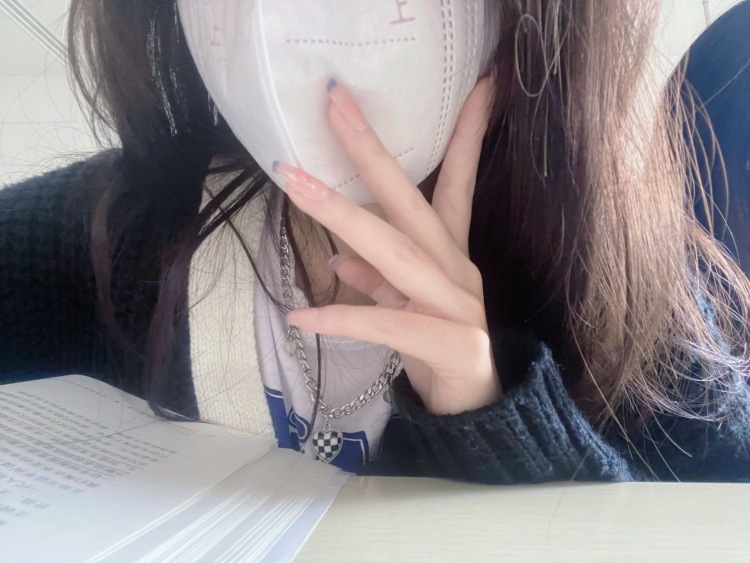 一-云南省·昆明市·安宁市-抖音-本人形象🉑️ 身高155体重80斤 在校大一学生 时间充裕 会拍照 会修图 想接寄拍 衣服裤子包包首饰都可以 有在玩抖音 有粉丝