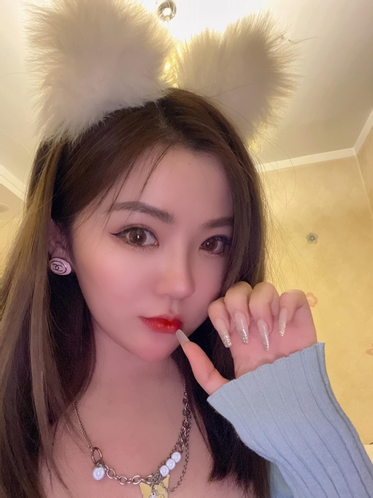 sᴀᴡᴇᴇᴛɪᴇ 🧸ྀི🤍00-山西省·太原市·小店区--擅长拍服饰包包美妆美瞳寄拍 探店拍摄也很在行 也可以拍视频或者抖音
