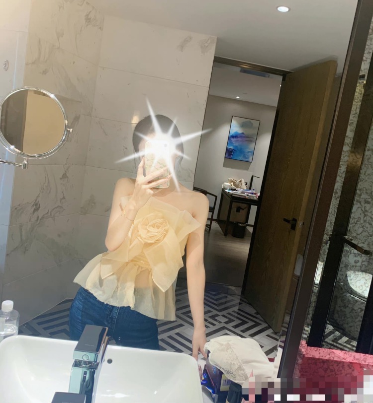 YY要被认真 对待-江苏省·盐城市·盐都区-抖音微博***-身高165 体重46kg
特长:舞蹈
***抖音探店,或淘宝店铺买家秀
工作态度认真,会按时按量按质完成。空闲时间较多。可大量接单
社交软件有一定粉丝量
