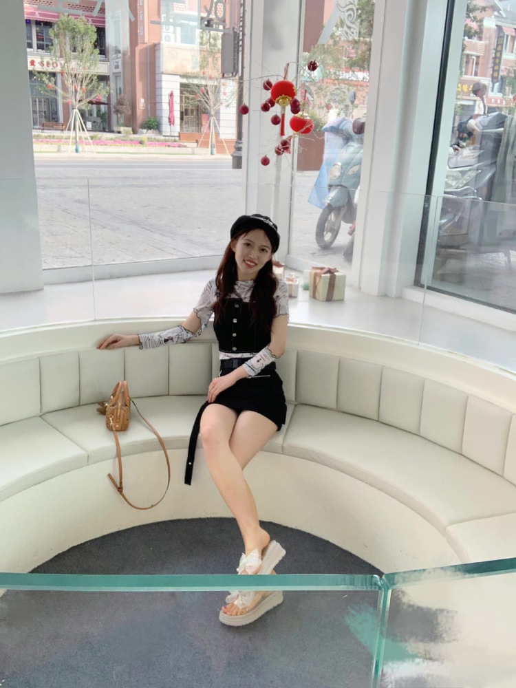 YY要被认真 对待-江苏省·盐城市·盐都区-抖音微博***-身高165 体重46kg
特长:舞蹈
***抖音探店,或淘宝店铺买家秀
工作态度认真,会按时按量按质完成。空闲时间较多。可大量接单
社交软件有一定粉丝量