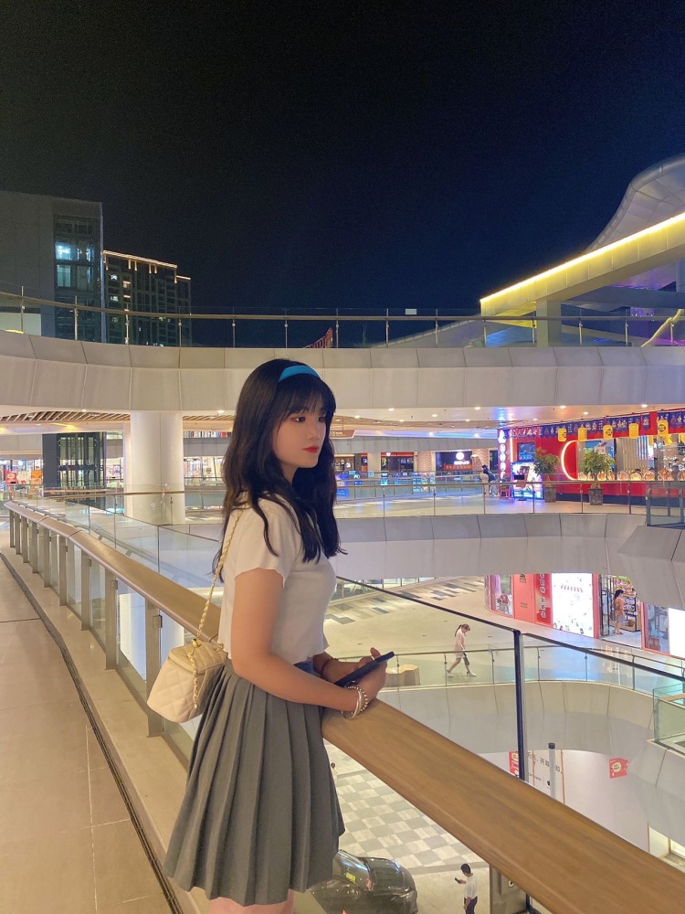 陈🧸-福建省·宁德市·福安市-抖音 微博-大家好，
我爱穿搭，爱拍照，会修图，照片高质量，寄拍可，身高173，体重120
微博粉丝1056   抖音粉丝837